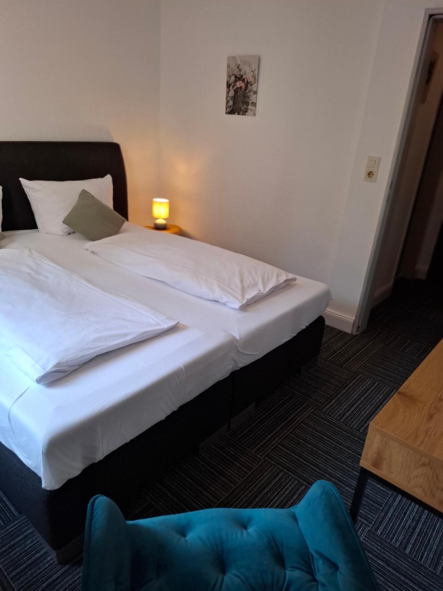 Hotel Am Schwarzen Berg Stade Exteriör bild