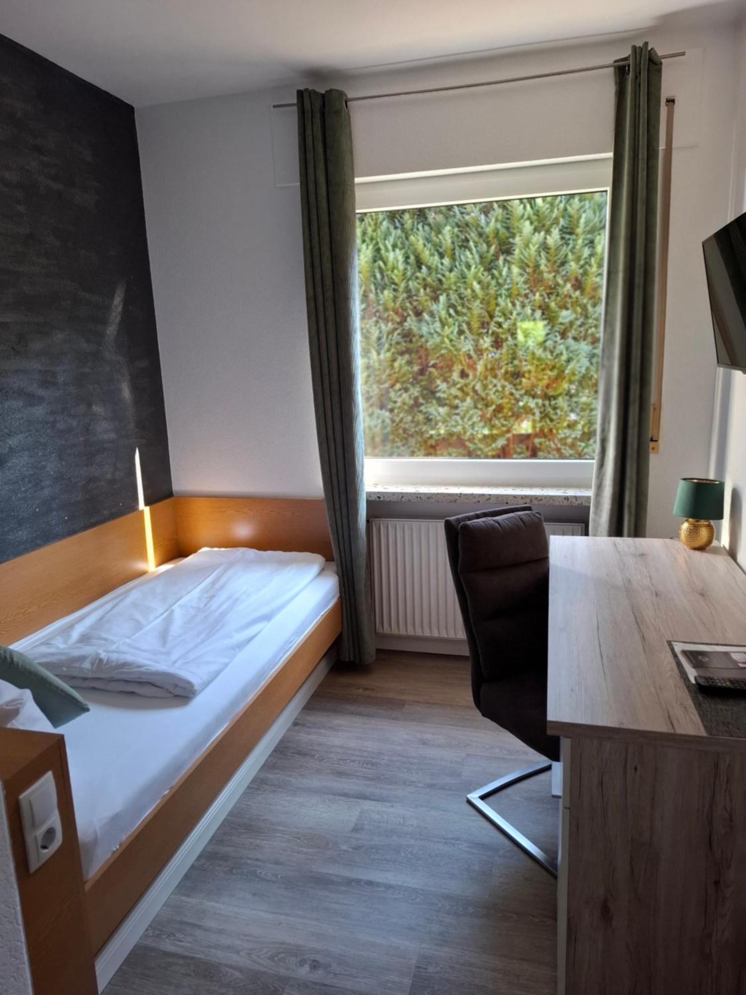 Hotel Am Schwarzen Berg Stade Exteriör bild