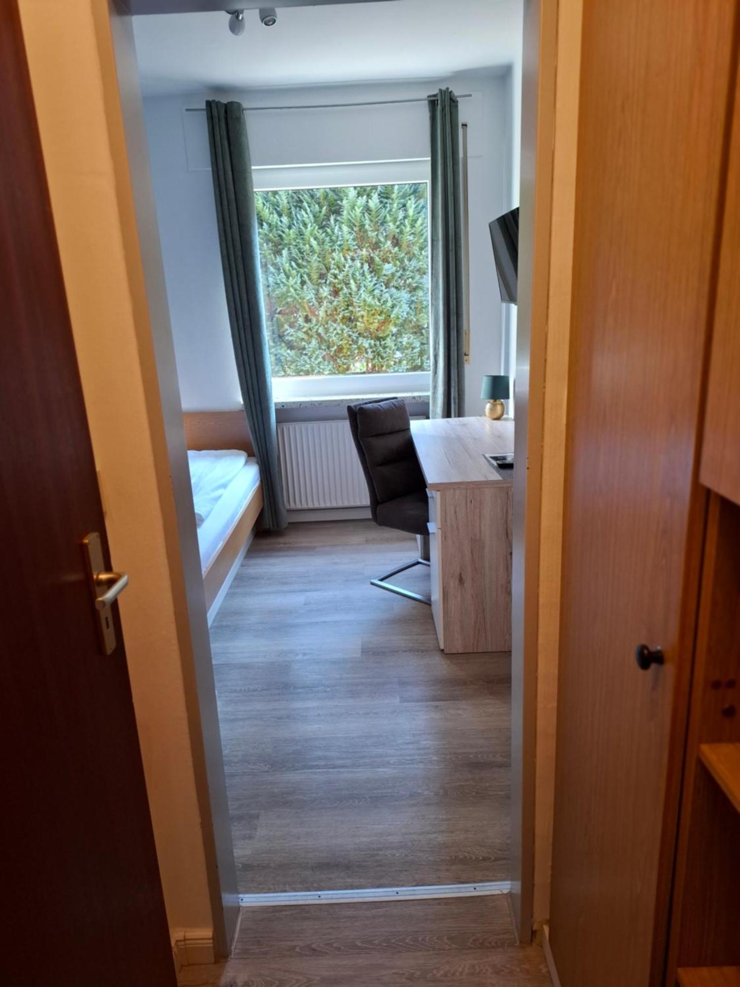 Hotel Am Schwarzen Berg Stade Exteriör bild