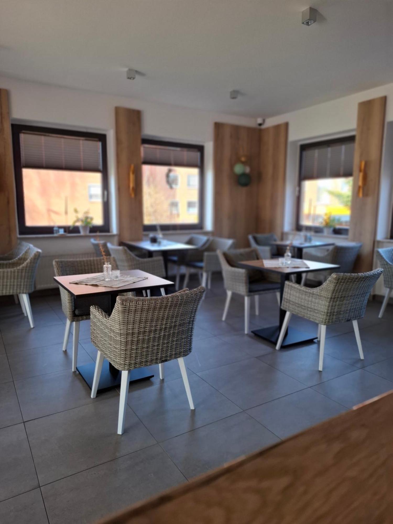 Hotel Am Schwarzen Berg Stade Exteriör bild