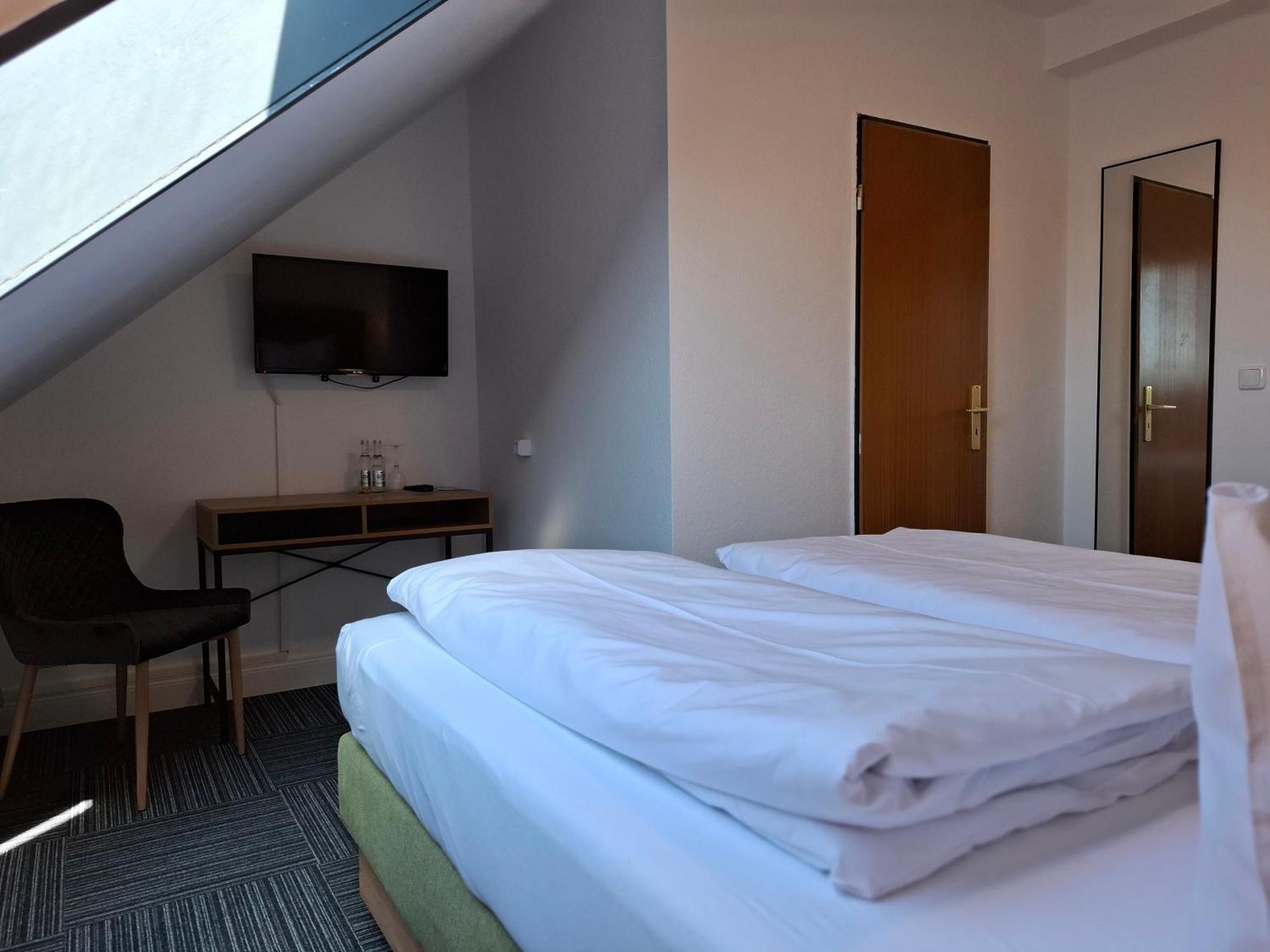 Hotel Am Schwarzen Berg Stade Exteriör bild
