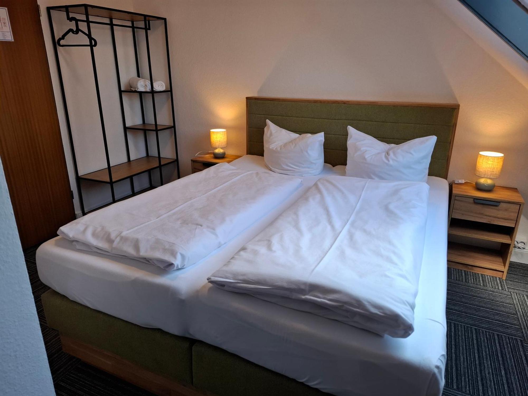 Hotel Am Schwarzen Berg Stade Exteriör bild