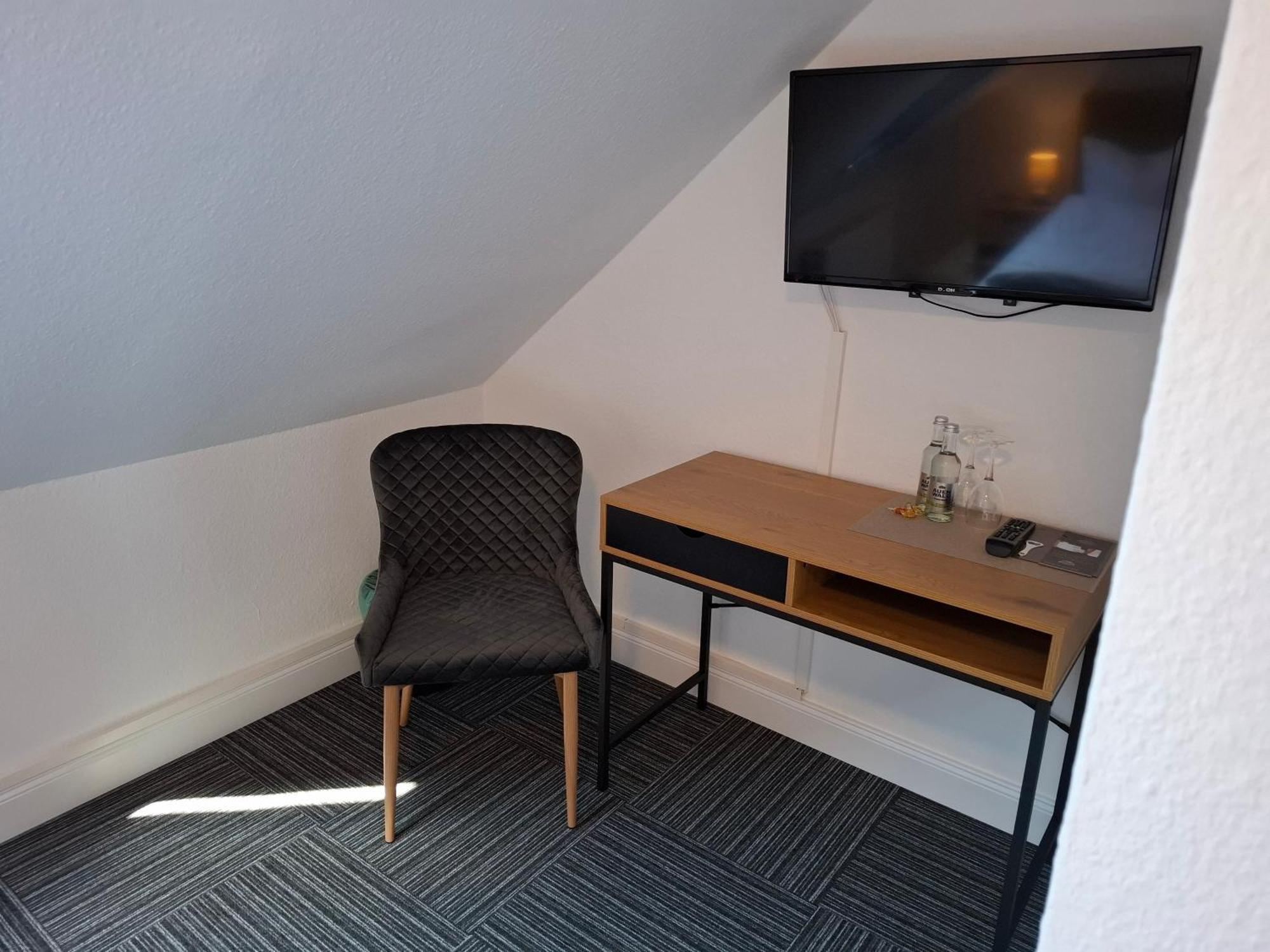Hotel Am Schwarzen Berg Stade Exteriör bild